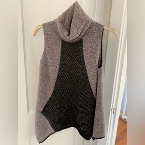 THML XS  sleeveless turtleneck